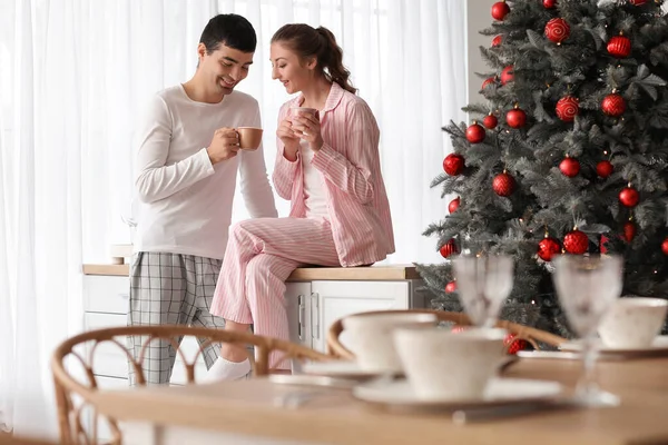 Loving Couple Cups Coffee Kitchen Christmas Eve — Stock Photo, Image