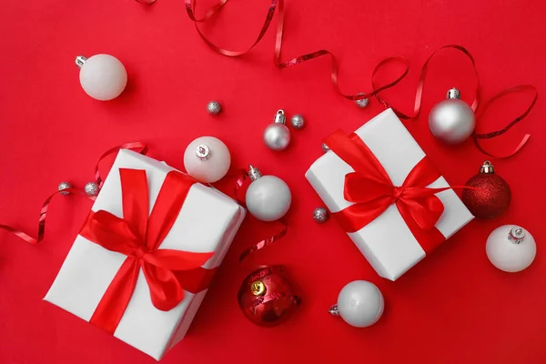 Christmas Gifts Balls Serpentine Red Background — Stock Photo, Image