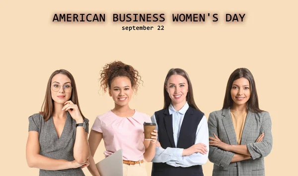 Bej Arka Planda Bir Grup Kadınının Olduğu Afiş Amerikan Kadınları — Stok fotoğraf