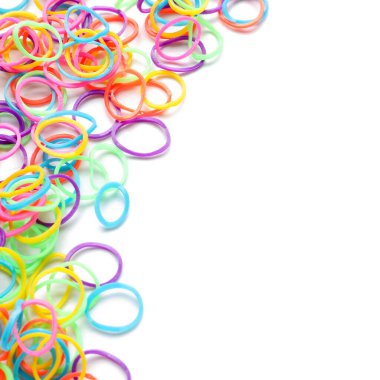 Beyaz arka planda birçok ofis lastiği bandı