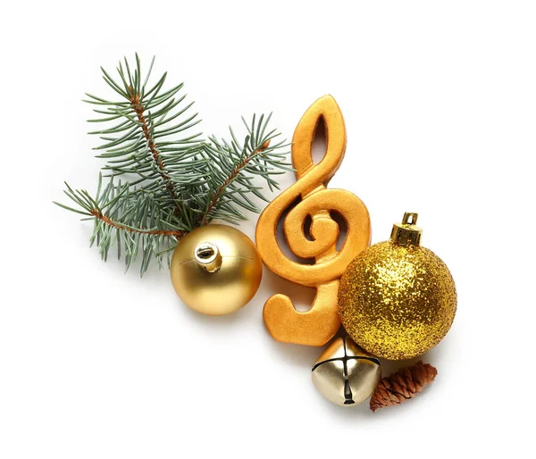 Notenschlüssel Mit Weihnachtskugeln Tannenzweigen Kegel Und Glocke Auf Weißem Hintergrund — Stockfoto