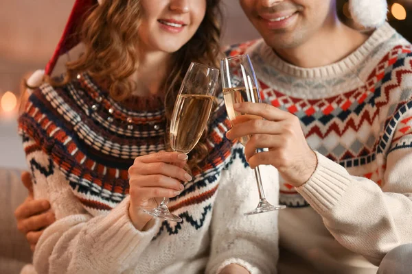 Young Couple Love Glasses Champagne Home Christmas Eve Closeup — Stock Photo, Image