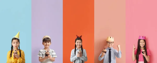 Set Lindos Niños Con Sabrosos Cupcakes Cumpleaños Sobre Fondo Color —  Fotos de Stock