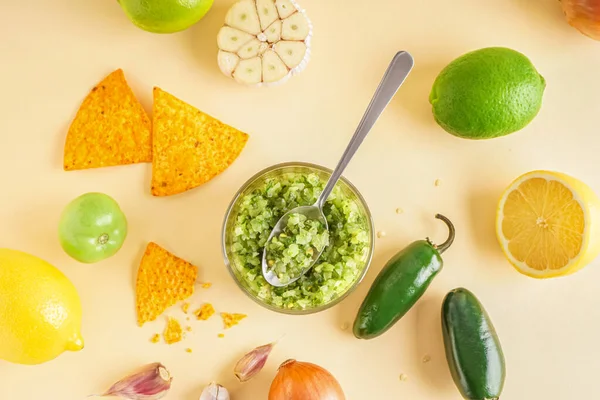 Bowl Tasty Green Salsa Sauce Ingredients Nachos Color Background — Stock Photo, Image