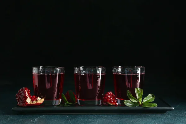 Board Glasses Fresh Pomegranate Juice Dark Background — Stock Photo, Image