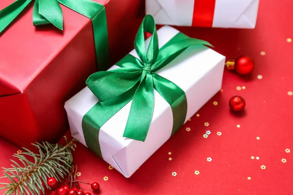 Beautiful Christmas Gifts Red Background Closeup — Stock Photo, Image
