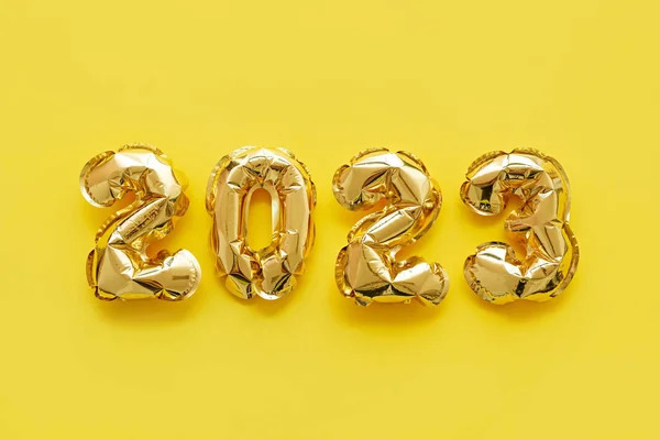 Figure 2023 Made Foil Balloons Yellow Background — Stock Photo, Image