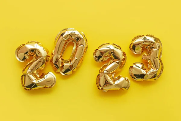 Figure 2023 Made Foil Balloons Yellow Background — Stock Photo, Image