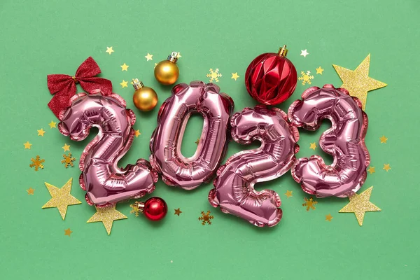 Figure 2023 Made Balloons Christmas Decorations Green Background — Stock Photo, Image