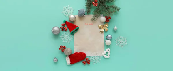 Composición Con Carta Blanco Santa Hermosas Decoraciones Navideñas Sobre Fondo — Foto de Stock