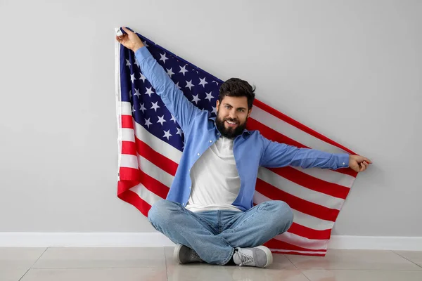Handsome Bearded Man Usa Flag Sitting Grey Wall — Stock Photo, Image