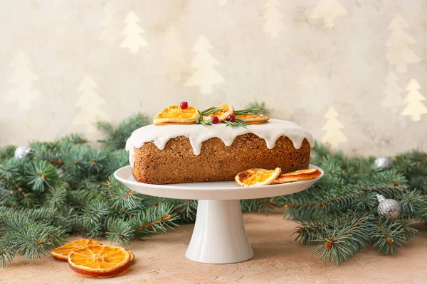 Dessert Stand Tasty Christmas Stollen Fir Branches Grunge Background — Stock Photo, Image