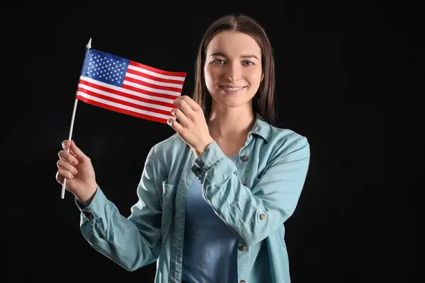 Jonge Vrouw Met Usa Vlag Zwarte Achtergrond — Stockfoto