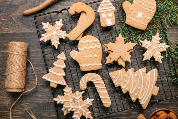 Rács Ízletes Karácsonyi Cookie Kötél Háttér Közelkép — Stock Fotó