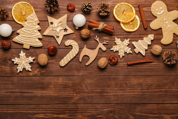 Composition Tasty Christmas Cookies Spices Decorations Wooden Background — Stock Photo, Image