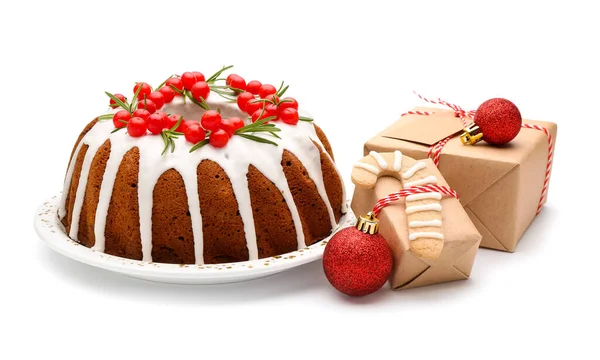 Gâteau Noël Savoureux Avec Canneberge Boîtes Cadeaux Sur Fond Blanc — Photo