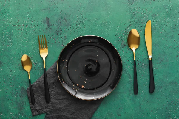 Stylish Table Setting Cutlery Plate Napkin Green Background — Stock Photo, Image