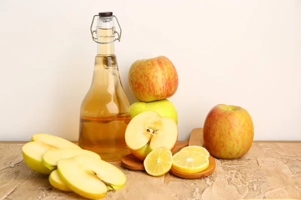 Bottle Apple Cider Vinegar Fresh Fruits Color Table — Stock Photo, Image