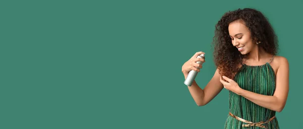 Pretty African American Woman Hair Spray Green Background Space Text — Stock Photo, Image