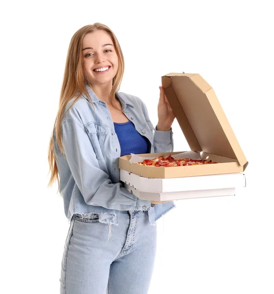 Piękna Młoda Kobieta Trzyma Pudełka Świeżą Pizzą Białym Tle — Zdjęcie stockowe