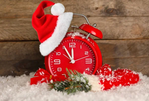 Alarm Clock Santa Hat Snow Wooden Background Christmas Countdown — Stock Photo, Image
