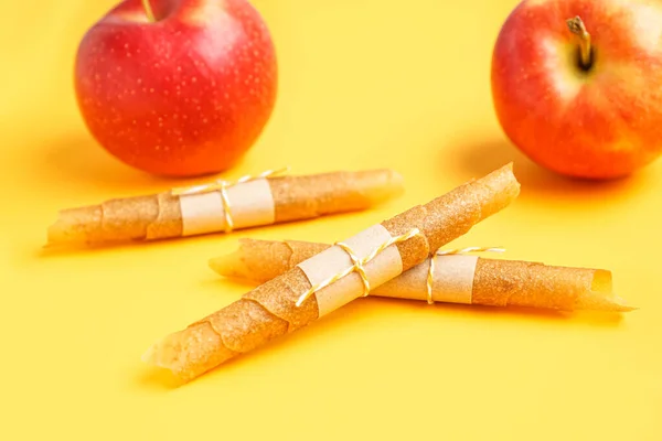 Tasty Apple Pastilles Color Background — Stock Photo, Image