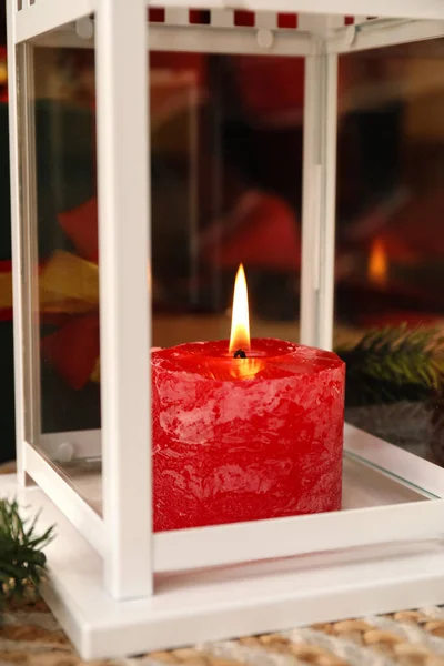 Lanterna Natal Com Vela Acesa Tapete Close — Fotografia de Stock