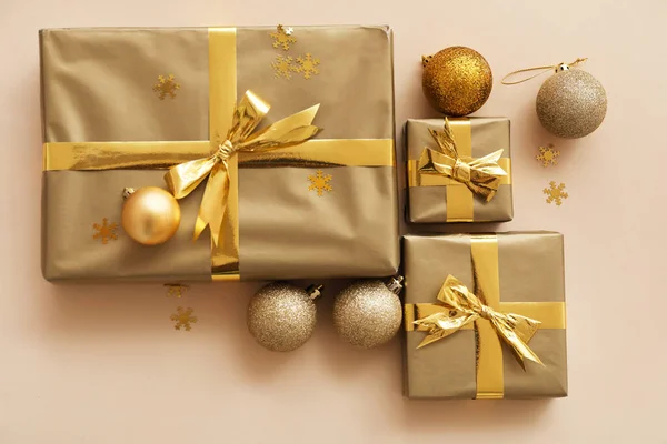 Composition Beautiful Christmas Gifts Balls Color Background — Stock Photo, Image