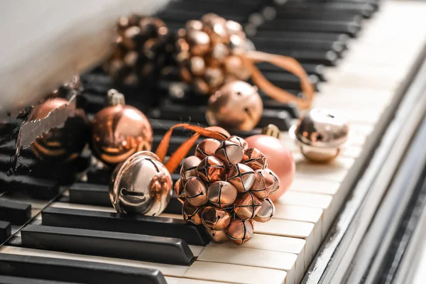 Christmas Bells Piano Keys Closeup — Stock Photo, Image