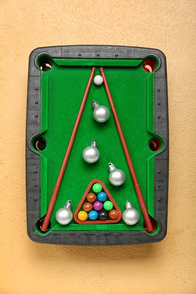 Christmas Tree Made Billiard Game Board Beige Background — Stock Photo, Image
