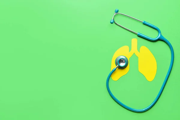 Yellow Paper Lungs Stethoscope Green Background — Stock Photo, Image