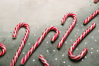 Tatlı baston şekerler grunge arka planda