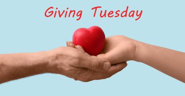 El, kalp ve metin ile pankart Mavi arka planda Salı Verme