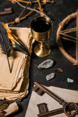 Karanlık masadaki sihirli özellikler