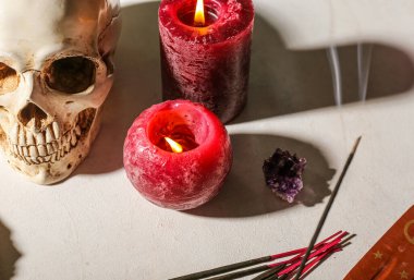 Beyaz masadaki sihirli özellikler