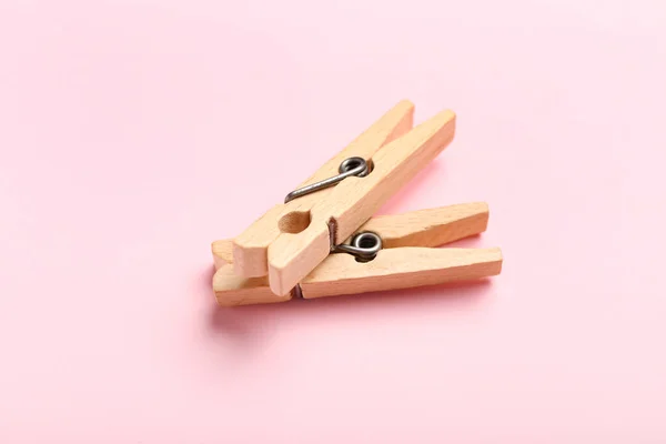 Two Wooden Clothespins Pink Background — Stock Photo, Image