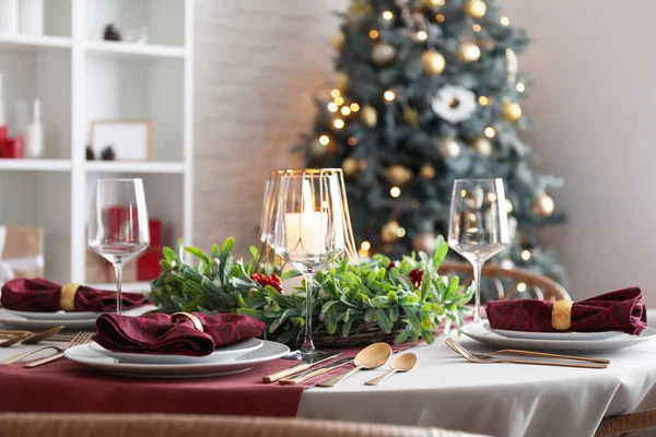 Table Noël Avec Couronne Gui Dans Salle Manger — Photo