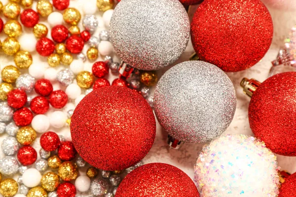 Hermosas Bolas Navidad Mesa Primer Plano — Foto de Stock