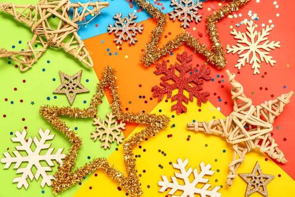 Samenstelling Met Kerst Decoraties Pailletten Kleur Achtergrond — Stockfoto