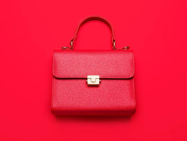 赤を基調としたおしゃれなバッグ — ストック写真