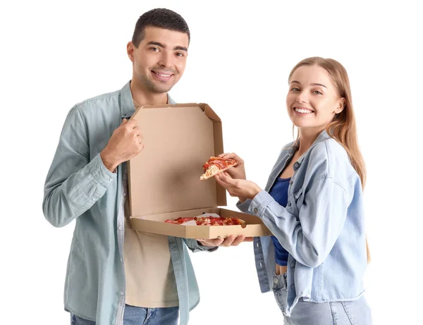 Szczęśliwa Młoda Para Świeżą Pizzę Białym Tle — Zdjęcie stockowe