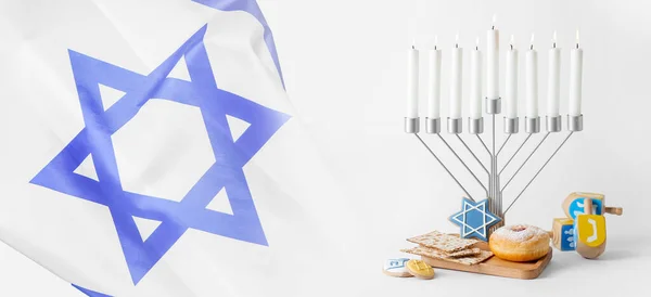 하누카 메뉴라 묘비와 식품을 이스라엘 국기의 콜라주 — 스톡 사진