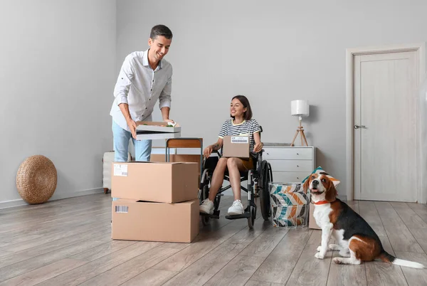 Young Man Pizza His Wife Wheelchair Dog New Flat Moving — Stock Photo, Image