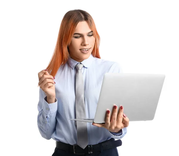 Bella Segretaria Transgender Utilizzando Laptop Sfondo Bianco — Foto Stock