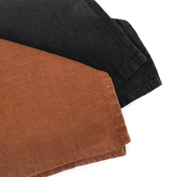 Beyaz arka planda mutfak peçeteleri, yakın plan