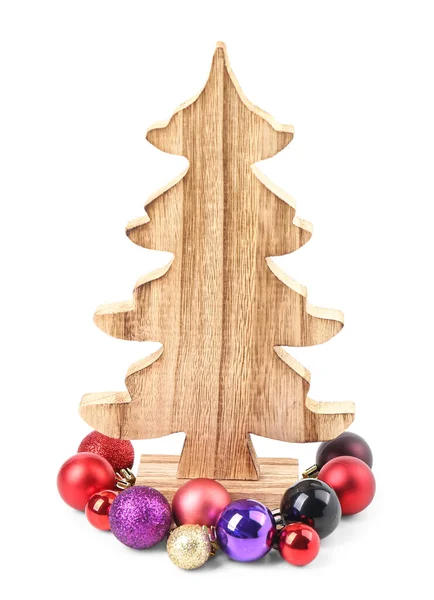 Ξύλινο Χριστουγεννιάτικο Δέντρο Και Μπάλες Λευκό Φόντο — Φωτογραφία Αρχείου