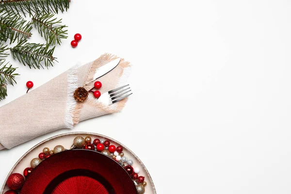 Ajuste Mesa Con Bolas Navidad Ramas Arándano Abeto Sobre Fondo —  Fotos de Stock