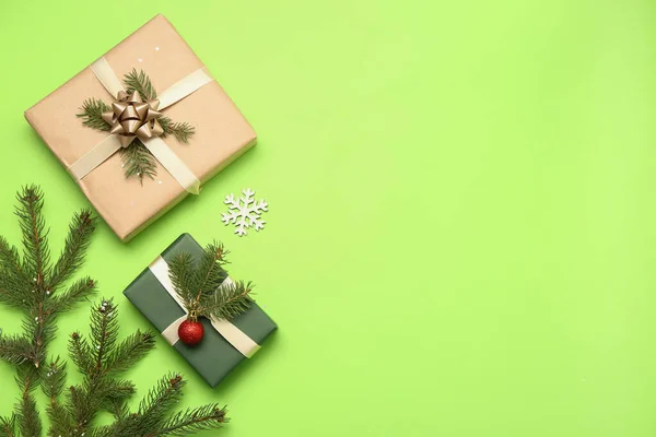 Christmas Gift Boxes Fir Branches Green Background — Stock Photo, Image