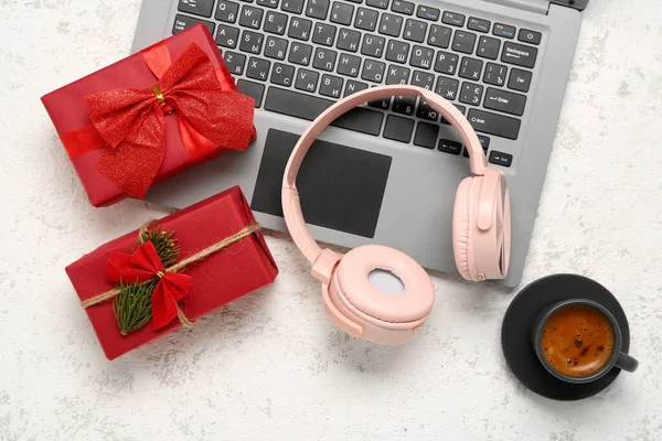 Headphones Christmas Gifts Cup Coffee Laptop Grunge Background — Stock Photo, Image