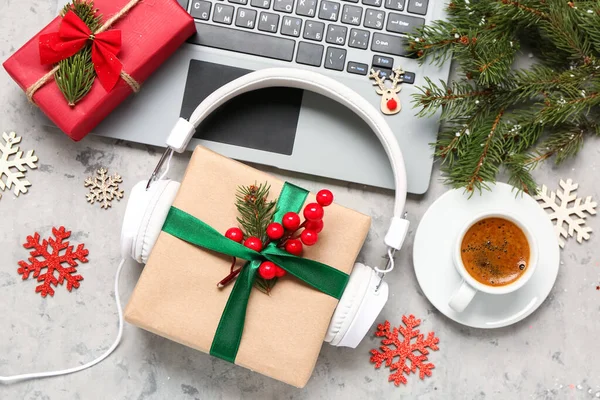 Headphones Gifts Christmas Decor Laptop Cup Coffee Grunge Background — Stock Photo, Image